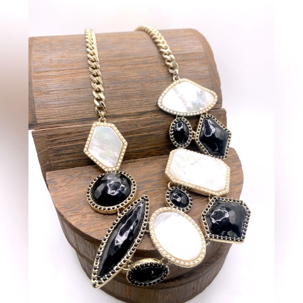 Talbots Oversize Statement Necklace White Mother Pearl Black Onyx Gold Chunky